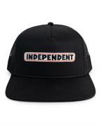 Independent bar trucker hat