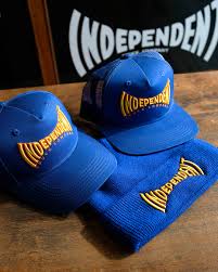 Independent blue/yellow trucker